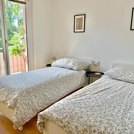 3 Bedroom With 2 Balconies Near Airport Apartamento Schwechat
